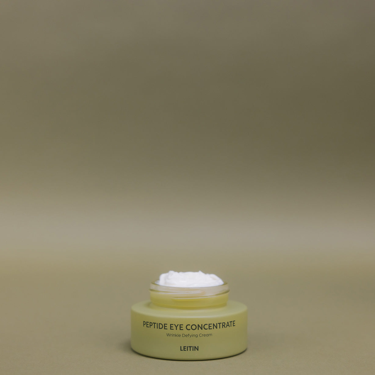 Image of LEITIN Skincare's Peptide Eye Concentrate Lid of Cream Showing